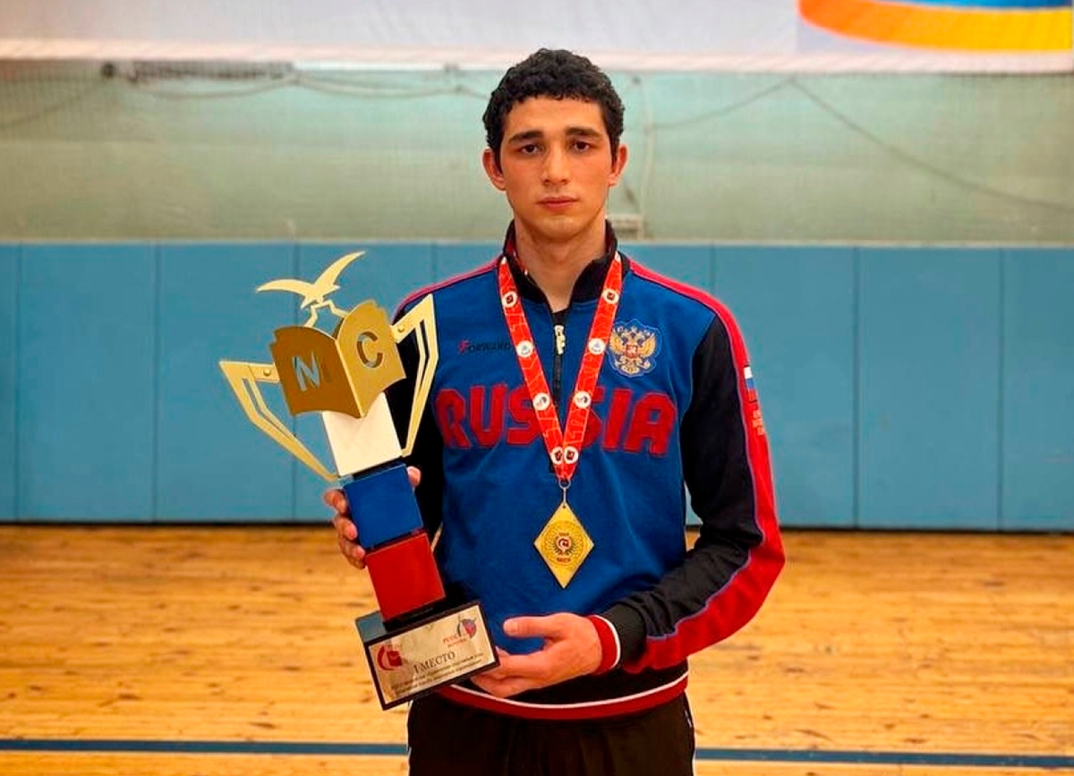 Александр Ашуба занял первое место на Кубке вузов Москвы по вольной борьбе      