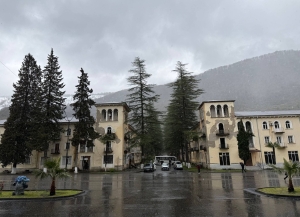 Владимир Делба: Ткуарчалу выделят дополнительную поддержку для социально-экономического развития