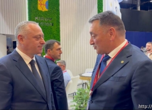 Константин Джуссоев и Бадра Гунба пообщались на полях Петербургского экономического форума
