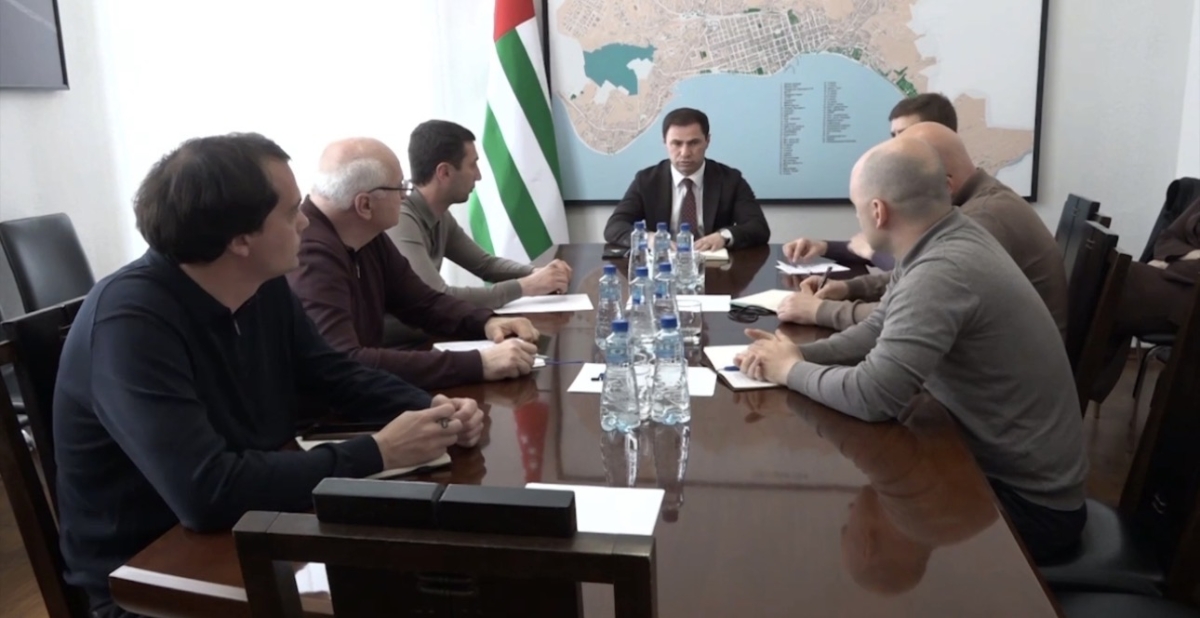 Археологические раскопки на набережной Сухума продлены на три месяца