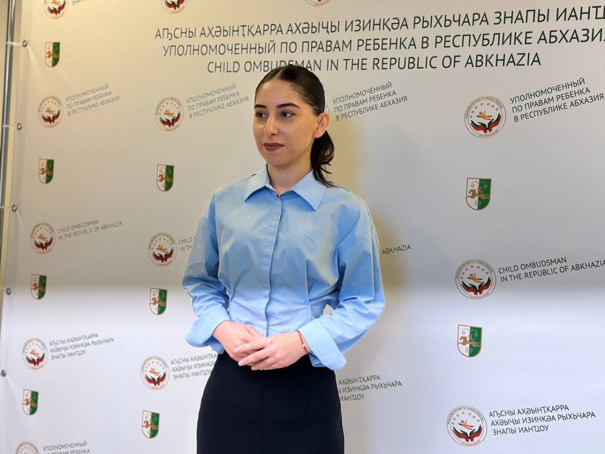 37 обращений  поступило в первом полугодии в справочно-консультационную службу при аппарате детского омбудсмена