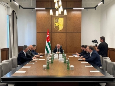 Аҳәынҭқарра Ахада азинхьчаратә усбарҭақәа рнапхгаҩцәа рыхшыҩ азишьҭит русеицура арӷәӷәара аҭахны ишыҟоу.
