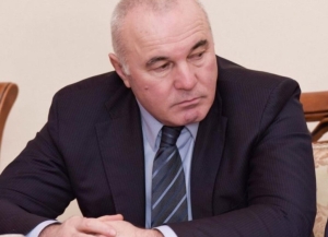 Жәлар Реизара-Апарламент Адгәыр Ҳаразиа идепутаттә зинмчы ҽҳәараанӡа иаанкылоуп.