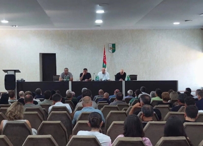 Президент Аслан Бжания провел выездное совещание с активом Очамчырского района