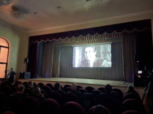 Адокументалтә фильм  «Владислав Ардӡынба – аполитик, адипломат» аӡыргара мҩаԥысит Аҟәа ақалақь аҿы.