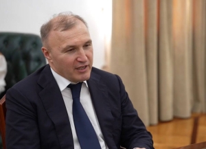 Аԥсны ахада Бадра Гәынба Адыгеиа Ареспублика ахада Мураҭ Кумпилов диԥылеит