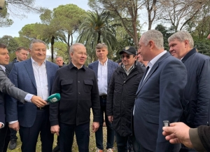 Делегация Правительства Башкортостана осмотрела ход реконструкции набережной Диоскуров в Сухуме