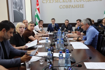 Иностранные граждане, самостоятельно оказывающие платные услуги в Сухуме, будут платить налоги   