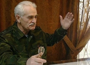 Салютом из трех артиллерийских орудий отметили День Победы 30 сентября 1994 года