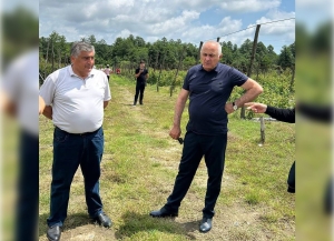 Беслан Джопуа проинспектировал состояние аграрного сектора в Гулрыпшском районе