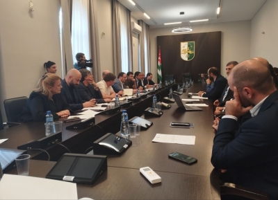 Парламент продолжит обсуждение проблем, связанных со вводом в действие закона о кадастре недвижимости