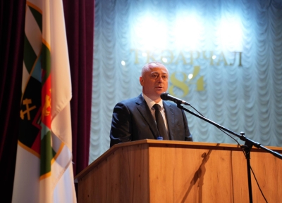 Бадра Гунба поздравил ткуарчальцев с Днем города