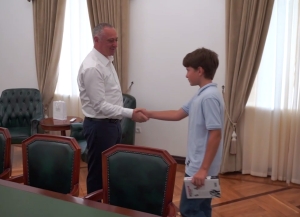 Президент Бадра Гунба принял юного абхазского теннисиста Нестора Цужба