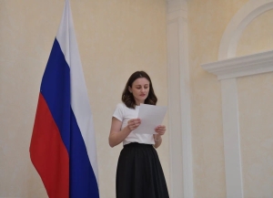 25 человек приняли в Посольстве России в Абхазии присягу гражданства РФ