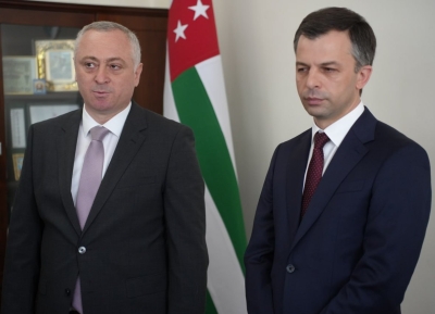 Бадра Гунба представил Минфину нового министра Саида Губаз