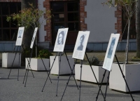 Фотовыставка &laquo;Знаменитые женщины Абхазии&raquo;, посвященная Международному женскому дню 8 Марта, проходит на площади им. С. Багапша