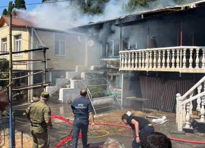 Четыре дома сгорели в результате пожара на улице Акиртава в столице