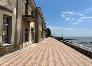 Тротуарная плитка и новая спортплощадка: как преображается набережная Очамчыры