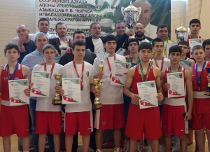 Гәдоуҭа ихыркәшахеит абокс азы IX Жәларбжьаратәи атурнир