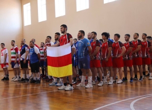 Республиканский турнир по волейболу памяти Эдуарда Пилия стартовал в Сухуме