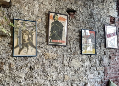 Аколлекционер Ибрагим Ҷкадуа икиноплакатқәа рцәыргақәҵа аатит Аҟәа