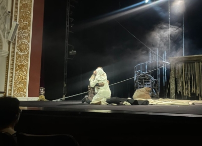 Способен ли человек оценить преданность: в Сухуме показали спектакль Юго-Осетинского театра «Черная бурка»