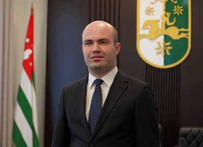 Лаша Ашәба Аԥсны жәлар ахьыԥшымра жәларбжьаратәи азхаҵара Амш рыдиныҳәалеит.