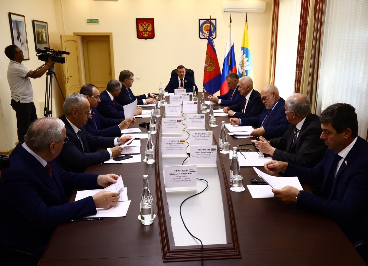 Вице-спикер Парламента  Абхазии Ашот Миносян принял участие в заседании Совета ЮРПА