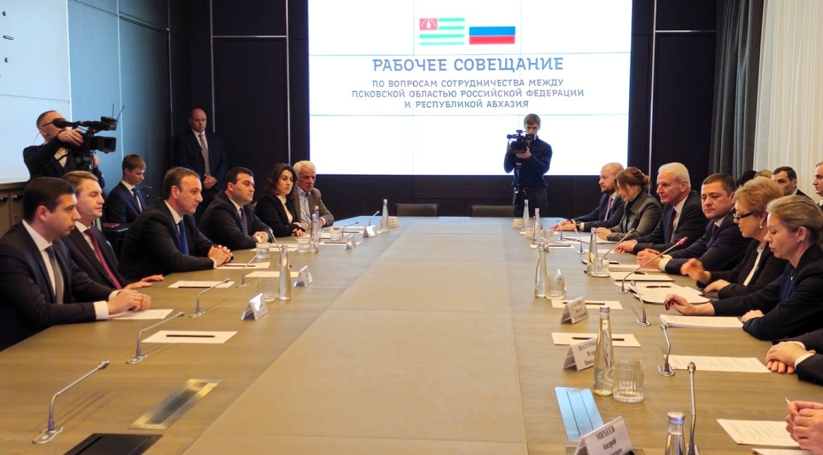 Владимир Делба: Абхазия стремится к расширенному взаимодействию со всеми субъектами Российской Федерации
