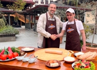 Программу "Поедем поедим" снова снимают в Абхазии