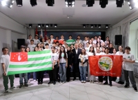 Александр Беглов встретился со школьниками и студентами колледжа из Абхазии