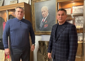 Бутба и Котенко обсудили планы сотрудничества Минздрава РА и Российского научного центра хирургии      