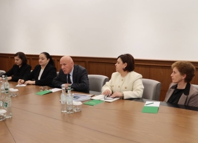 Аԥсны Аҳәынҭқарра Ахада Гәынба Бадра Астратегиатә ҭҵаарақәа рцентр аекспертцәа алархәны ақыҭа аиқәырхареи арҿиареи рызҵаарақәа дрылацәажәеит.