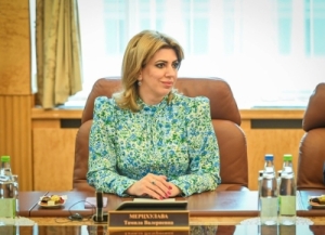 Ахәаахәҭра-ааглыхратә Палата Апрезидент жәларбжьаратәи аекономикатә Фороум лхы алалырхәуеит.