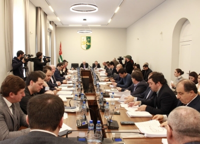 Создана парламентская комиссия по проверке контрактных обязательств госкомпании «Апсныргылара»   