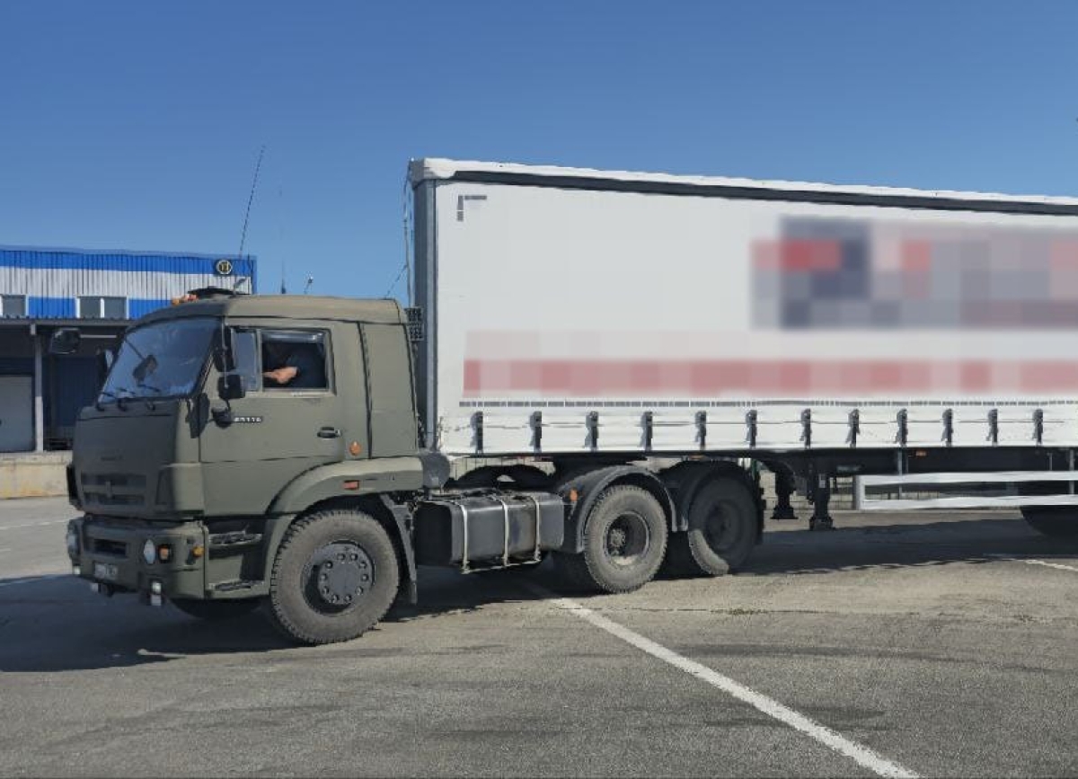 Конфискованный полуприцеп передали на нужды СВО