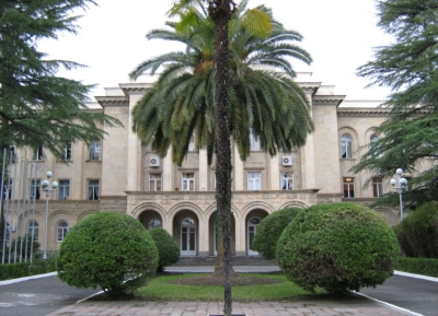 Президент Абхазии Бадра Гунба поздравил Светлану Джергения и Марину Шония с Новым годом