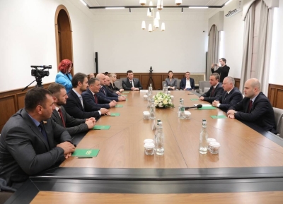 Бадра Гәынба Аахыҵ Уаԥстәыла аделегациа ахаҭарнакцәа дырԥылеит.