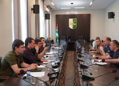 Аҳәынҭқарра-зинтә политиказы апарламенттә еилакы аҟны имҩаԥысит аилатәара