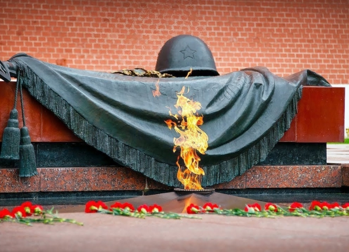 В Абхазию доставят частичку Вечного огня с Могилы Неизвестного солдата у Кремлевской  стены