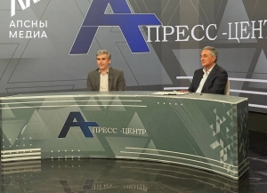 Аҟәа араион ахада Алхас Ҷыҭанаа Аԥсуа телехәаԥшра апресс-центр аҿы далацәажәеит Аҟәа араион ақыҭақәа ирымоу ауадаҩрақәа ртәы