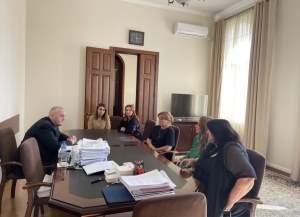 Александр Анкваб встретился с представителями благотворительных организаций