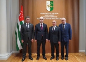 Лаша Ашәба Ареспублика Ҭаҭарсҭан аделегациа идикылеит.