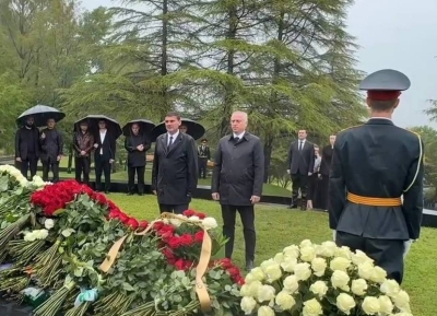 Аиааиреи Ахьыԥшымреи рымш аҽны Аҳәынҭқарра Ахада Бадра Гәынбеи уи ихаҭыԥуаҩ Беслан Бигәааи ашәҭшьыҵәрақәа шьҭарҵеит Аԥсны Раԥхьатәи Ахада Владислав Арӡынба Имемориал амҵан