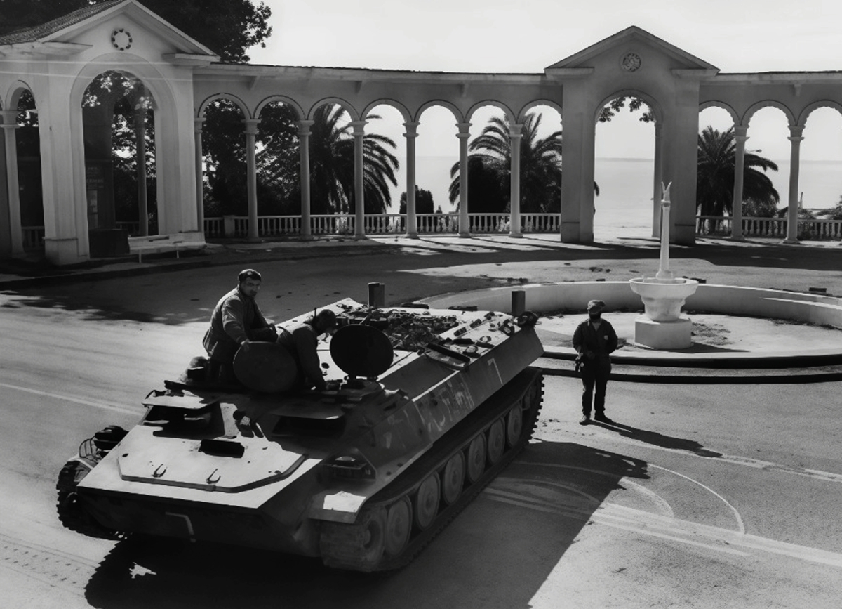 Жьҭаарамза 6, 1992 шықәса рзы Гагра араион Қырҭтәыла Аҳәынҭсовет архәҭақәа рҟынтәи иҭарцәын.