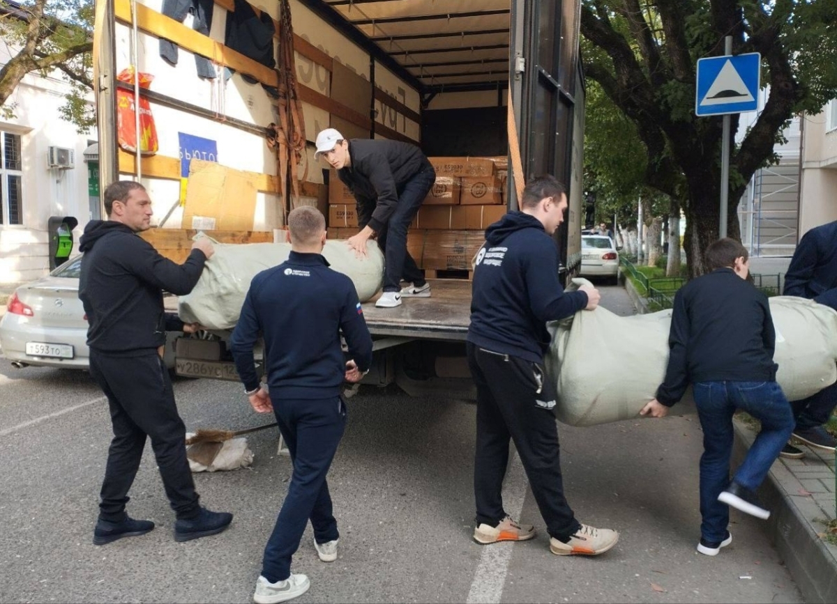 Движение «Здоровое Отечество» передало спортивный инвентарь учреждениям Абхазии