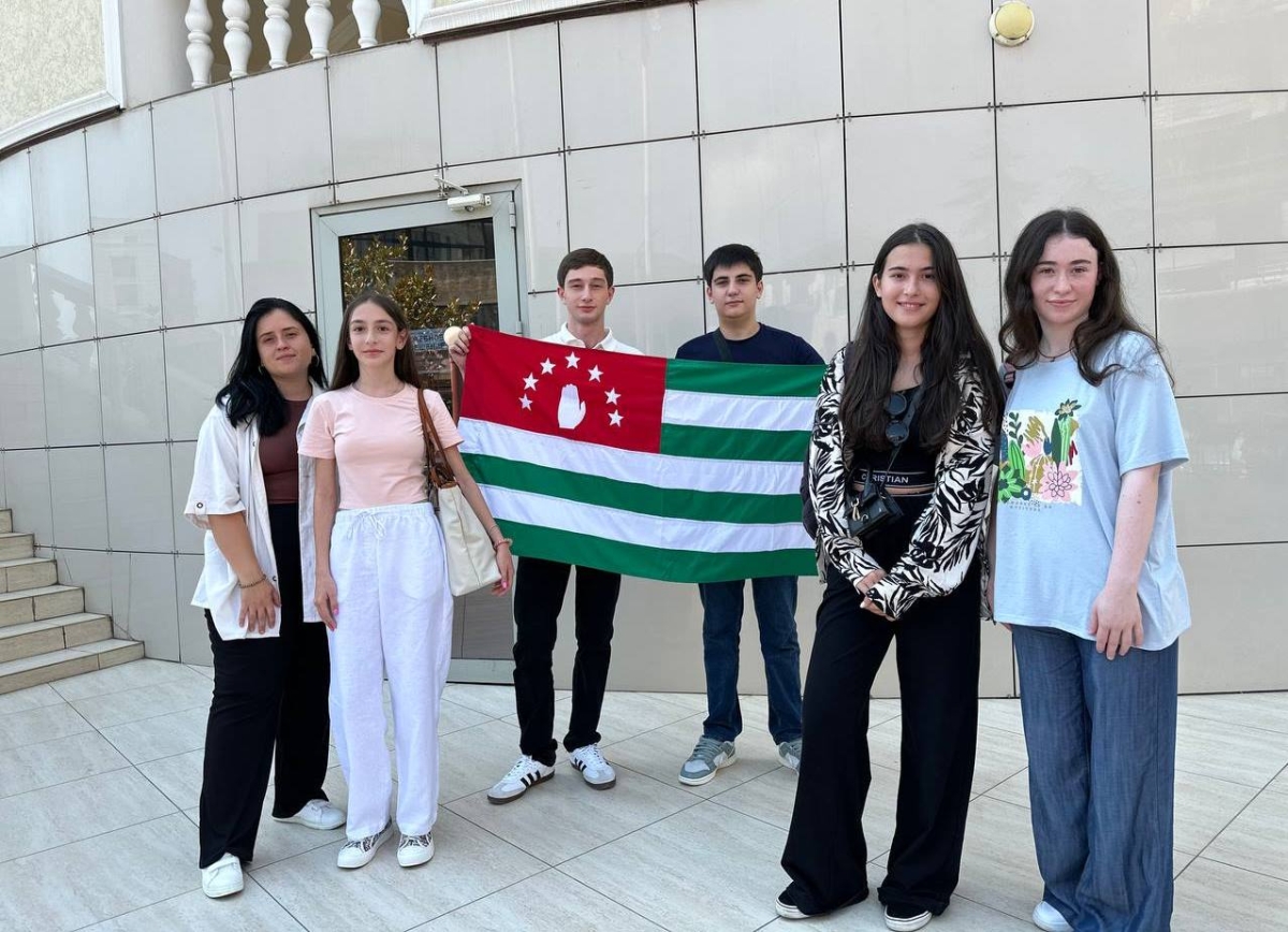 Школьники из Абхазии примут участие в программе «Здравствуй, Россия!»