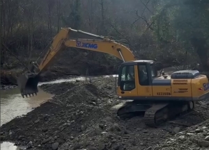 Ррусло реки Парнаут расчищают в Верхнем Гулрыпше