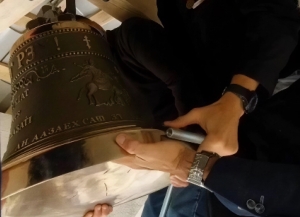 Памятный колокол установили на колокольне храма в селе Пакуащ