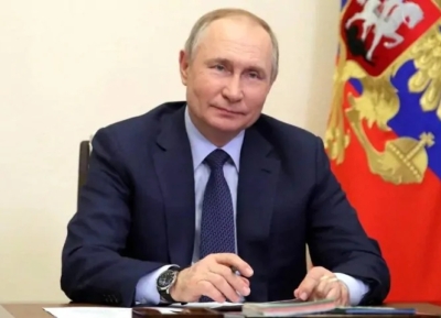 Бадра Гунба поздравил Владимира Путина с днём рождения